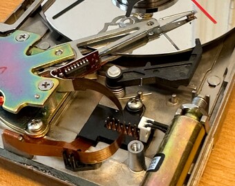 HDD Uhr, Festplatten Uhr, Computer Technik, recycelte Computer Teile