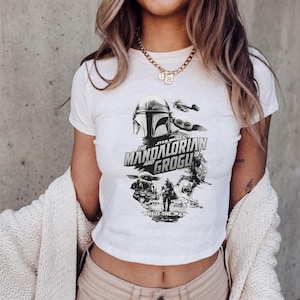 This Is The Way Baby Tee, Mandalorian and Grogu Graphic Crop Top, Star Wars Character Poster Shirt, Y2K Aesthetic Bounty Hunter Tee