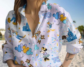 ディズニーランド70周年記念ブラウスシャツ、ラベンダーリネン調シャツ