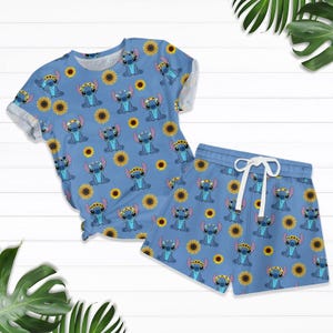 Camiseta y pantalones cortos de Stitch y girasol, regalo de Disney Stitch para mujer, bonito atuendo de verano, regalo de ropa de playa kawaii para ella