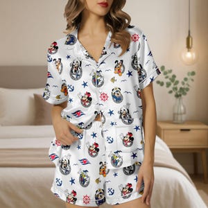 Mickey Minnie Donald Goofy Satin Short Pajamas, Piżamy na rejs dla kobiet, Letni zestaw dopasowujący, Urocza kreskówkowa odzież wypoczynkowa