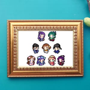 Puede incluir: Un diseño de punto de cruz enmarcado con 10 personajes pixelados. Los personajes son de diferentes colores y tienen diferentes peinados. Los personajes están dispuestos en un círculo.