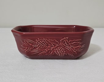 Longaberger Nature's Garland Embossed Paprika Red Dish, Christmas Pinecone Holly Pottery