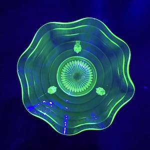 Vintage Uranium Glass Green Ruffled Edge Wide Ribbed Footed Bowl