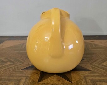ヴィンテージ 1940's ゴールド フィッシュ ボール Vintage Hall Yellow Ball Pitcher With Ice Lip Made in USA #833 - Etsy