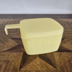 Tupperware Forget Me Not Cheese Keeper Yellow Storage Container #5338A