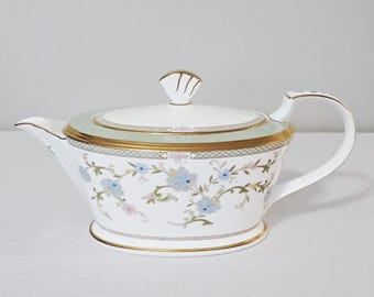 Noritake Yoshino Teapot 9983, Bone China With 24K Gold Trim, Made In Japan, Masters Collection