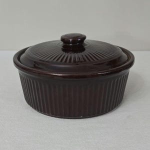 Vintage USA Brown Glazed Ribbed Stoneware Casserole Dish With Lid