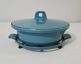 Vintage Voss Denmark Enameled Cast Iron Casserole Dish And Trivet, Mid Century Modern Turquoise Bakeware, Seidelin