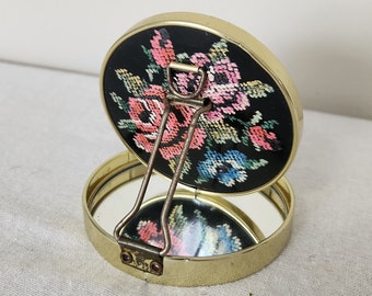 Vintage Purse Compact Mirror Needlepoint Design Hand Held Pocket Mirror Rose Point Hideaway Mirror