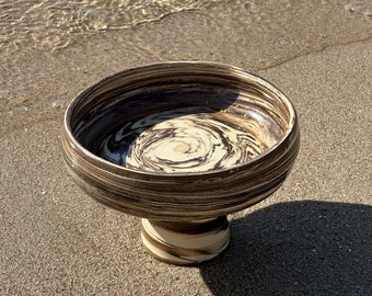 Decorative bowl in mixed earth