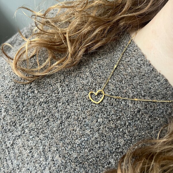 Single Heart Necklace - Gold