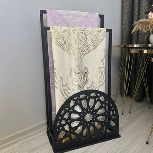 Handcrafted Metal Prayer Rug Stand, Elegant Prayer Rug Holder, Modern Islamic Home Decoration, Prayer Rug Organizer, Islamic Home Gift