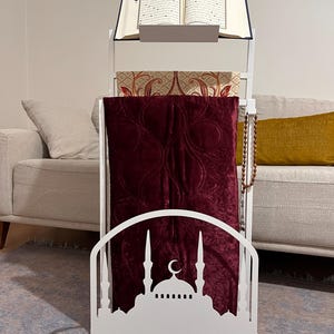 Ręcznie robiony metalowy dywanik modlitewny i stojak na Koran w stylu meczetu - nowoczesny organizer na dywanik modlitewny z uchwytem na Koran, idealny do wystroju domu w czasie Ramadanu zdjęcie 9