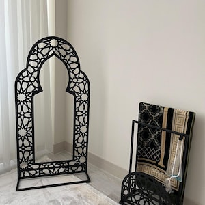 Islamic Motif Metal Mihrab: Aesthetic and Durable Design for Prayer Corners and Mosque Rooms -Perfect for Islamic Home Décor