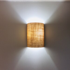 Aplique de pared con pantalla en yute Natural - Aplique de pared de roble - Aplique de madera - Luz de pared - Lámpara de noche