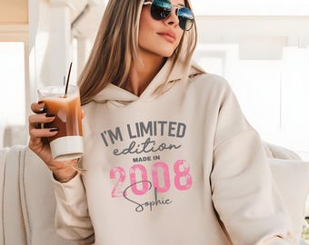 Personalisiertes Geschenk für Tochter, T-Shirt & Hoodie mit Namen + Jahrgang, Geburtstagsgeschenk Freundin, Geschenke 18. Geburtstag Mädchen