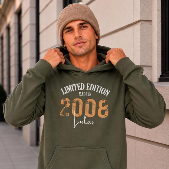 Personalisiertes Geschenk für Sohn, T-Shirt & Hoodie mit Namen + Jahrgang, Geburtstagsgeschenk für Ihn, Geschenke 18. Geburtstag Junge, Mann