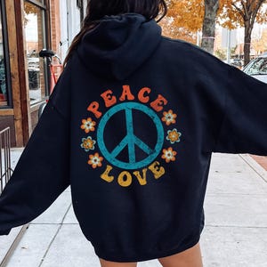 Bluza z kapturem Retro Peace Sign, styl hipisowski, Flower Power, estetyka lat 70., Groovy Design, sztuka psychodeliczna, moda boho, inspirowana Woodstock