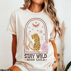 Koszulka dziecięca Stay Wild Moon, wzór lamparta Boho, koszulka z niebiańską grafiką, koszula z kotem w stylu retro dżungli, odzież mistycznej natury dla wolnych duchów