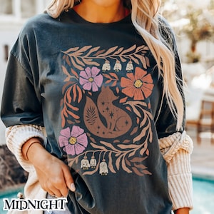 Floral Fox Shirt, Cottagecore Wildflower Tee, Boho Fox Top, Fairycore Aesthetic T-Shirt, Woodland Gift for Her, Nature Lover Shirt