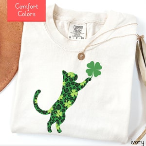 Comfort colors shamrock shirt for cat lover, St Patricks day cat shirt, st paddys funny cat tshirt, cat mom shirt, gift for cat owner