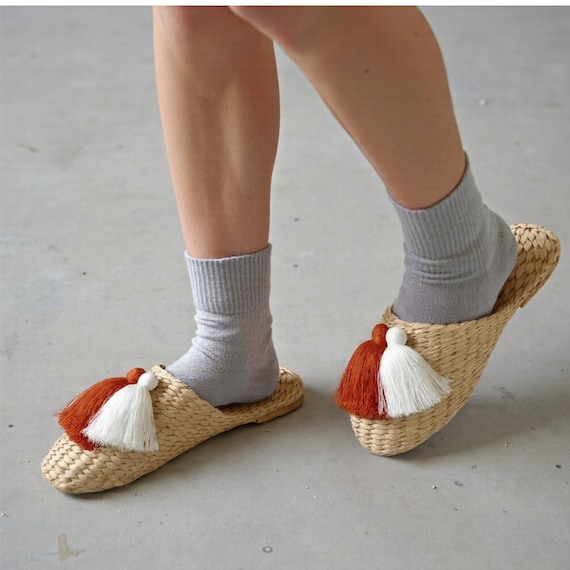 Pantoufles en paille d'intérieur toutes saisons faites main avec