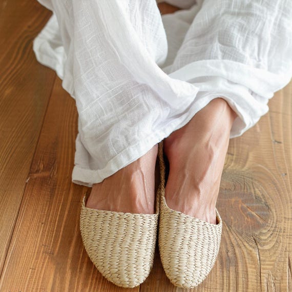 Pantofole di paglia di tifa fatte a mano: scarpe da casa