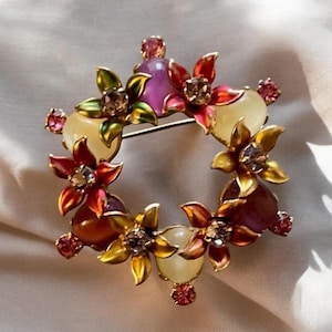 Vintage Floral Wreath Brooch with Colorful Enamel Petals and Rhinestone Accents - Mid-Century Statement Jewelry