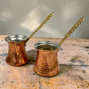 Orientalische Mokka-Kanne aus Kupfer Cezre Ibrik Handgehämmert Griechischer Mokka-Kocher Türkischer Kaffeezubereiter Kupfer Boho Küche Deko