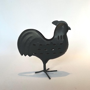 Tealight holder in rooster shape sheet metal decoration country house style Easter decoration vintage tealight lighting Easter rooster tealight black sheet metal figure