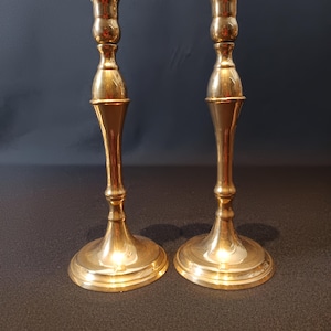 Vintage Messing Kerzenständer | Klassische Hohe Kerzenleuchter aus massivem Messing | Goldene Tafel Deko | Mid Century Home Decor