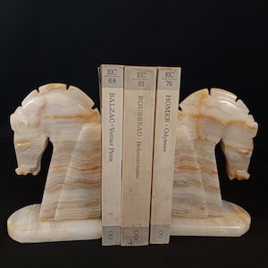 Onyxmarmor Buchstützen Set Pferd | Schachfigur Marmordeko | Vintage Regalstützen Naturstein Deko | Hollywood Regency Wohnaccessoires