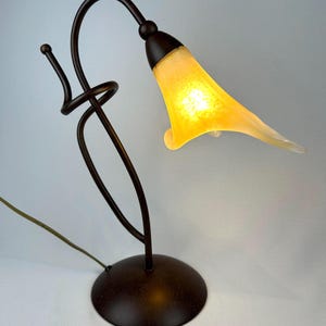 Art Deco table lamp, modern flower lamp with brass base, European Art Nouveau home decor, mid-century inspired lamp Art déco