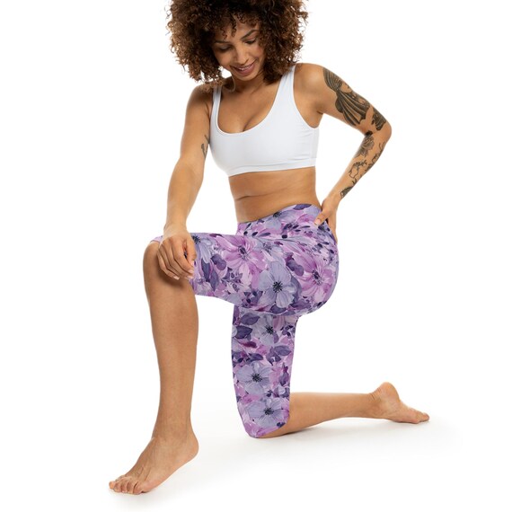 Floral Capri Leggings, Purple Flower Yoga Pants, Stretchy