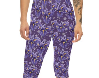 Purple Floral Capri Leggings, Gold Stem Design, Yoga Workout Pants