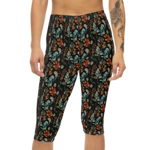 Vintage Floral Capri Leggings, Women's Yoga Pants, 1B Design, Vintage Capri Leggings, Women's Workout Leggings, Floral Capri Pants