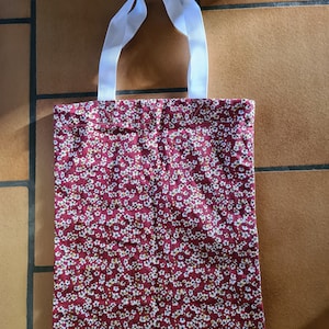 Floral tote bag
