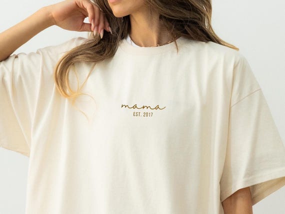 Personalisierbares besticktes Mama T-Shirt Mama Shirt mit Stickerei Persönliche Jahreszahl Geburtsjahr Muttertagsgeschenk Geschenk Mama
