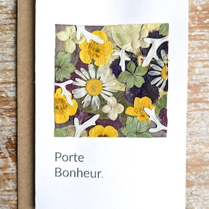 Carte message A6 "Porte Bonheur" en fleurs et feuillage pressés