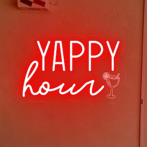Yappy Hour ネオンサイン、カクテルラウンジ装飾、カスタムバーネオンサイン、LEDネオンライトバークラブ、バーカーター装飾、男の隠れ家ギフトに最適