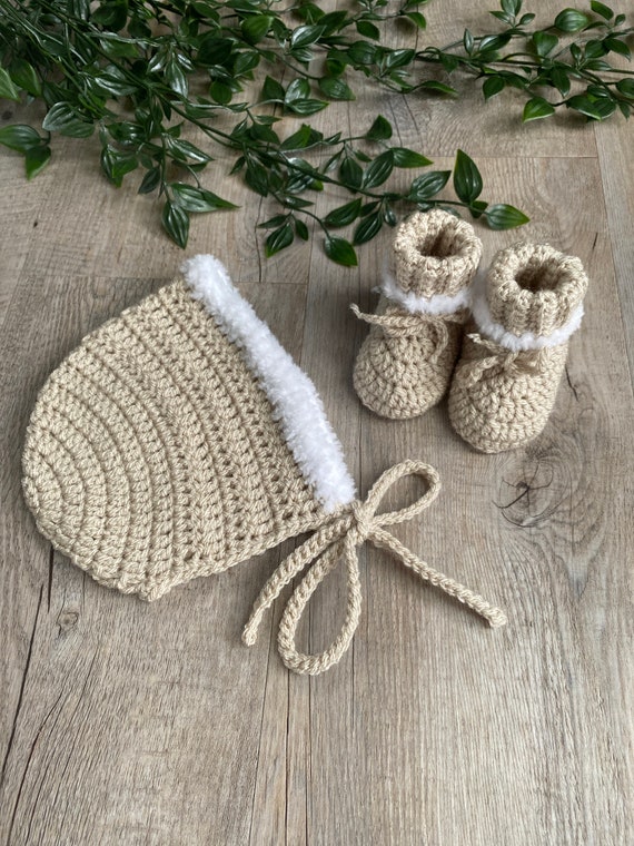Crochet Baby Booties and Bonnet Set: Gender Neutral Newborn Outfit