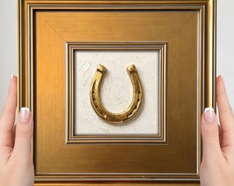 Mini cuadro de herradura dorada – Pequeño adorno de pared enmarcado, decoración rústica.