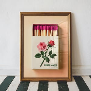Juni Geburtstagsblumen Geschenke Vintage Streichholzbuch Druck | Dopamin Dekor, Rosen Motiv Western Poster, trendige Wandkunst, Geburtsblume Muttertagsgeschenk