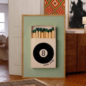 Feelin 'Glückliche 8 Ball Print Vintage Streichholzbuch | Salbei Grün Wand Kunst Texas Cowgirl Druck Retro Bar Warenkorb Kunst Southwestern Dekor Wohnung Dekor