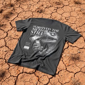 La tecnología moderna es demasiado suave. Camiseta 100 % algodón, corte regular.