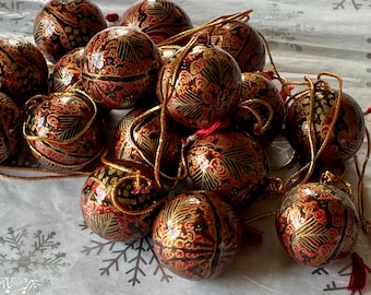 Christmas Ornaments Ball 1 inch Bauble Handmade papier-mâché ornaments paper mache India