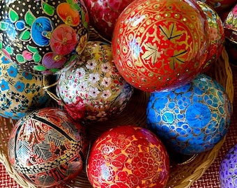 Christmas Decor Ball 3 inch Bauble Handmade papier-mâché ornaments paper mache India