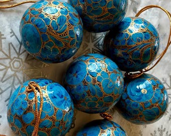 Hand Painted Papier-Mâché Christmas Bauble: Kashmir Floral Ornament