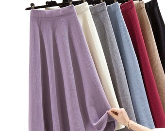 jupe pull tricoté mi -longue à rayures monochromes pour femme , automne hiver , collection 2024
